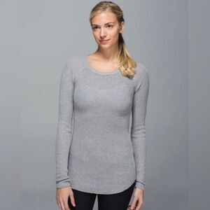 Lululemon Cabin Yogi Long Sleeve
Heathered Medium Grey/Light Grey Size 12